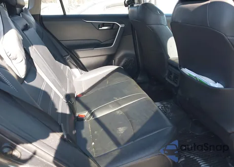 2019 Toyota Rav4 Xle Premium z USA, uszkodzony, nr VIN 2T3A1RFV8KC053635